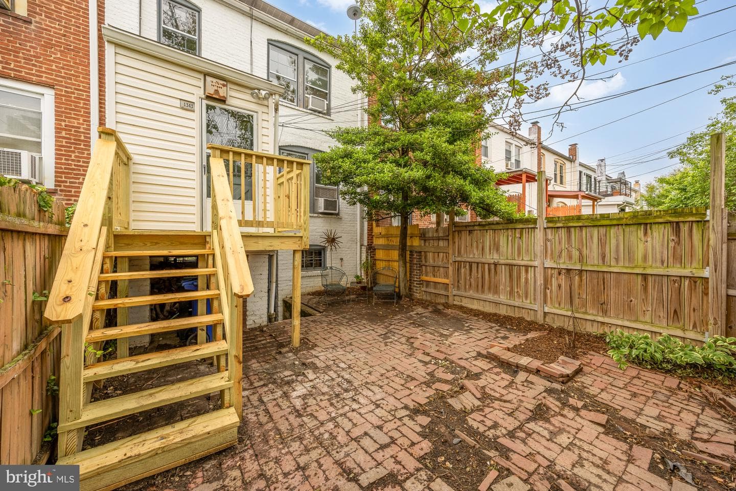 1343 Ives Place SE photo 27