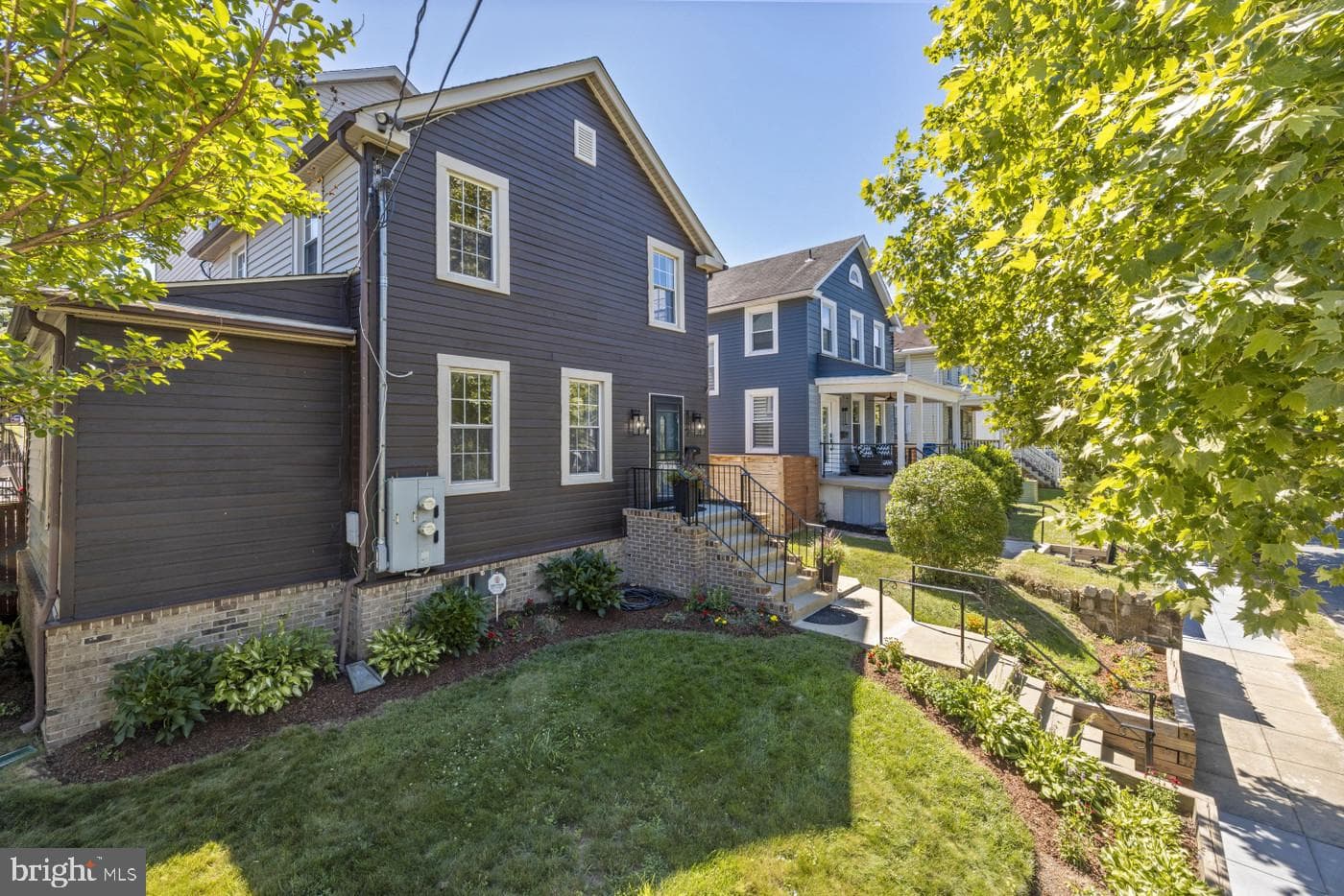 4037 22nd Street NE photo 4