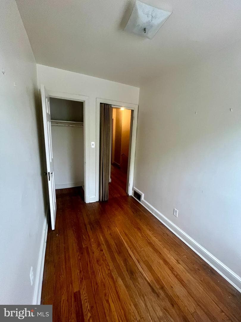 28 Hawaii Avenue NE photo 4