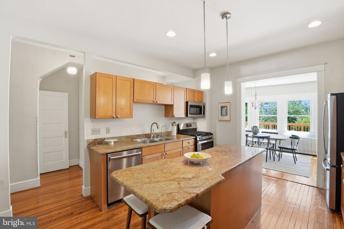 1609 G Street SE photo 8