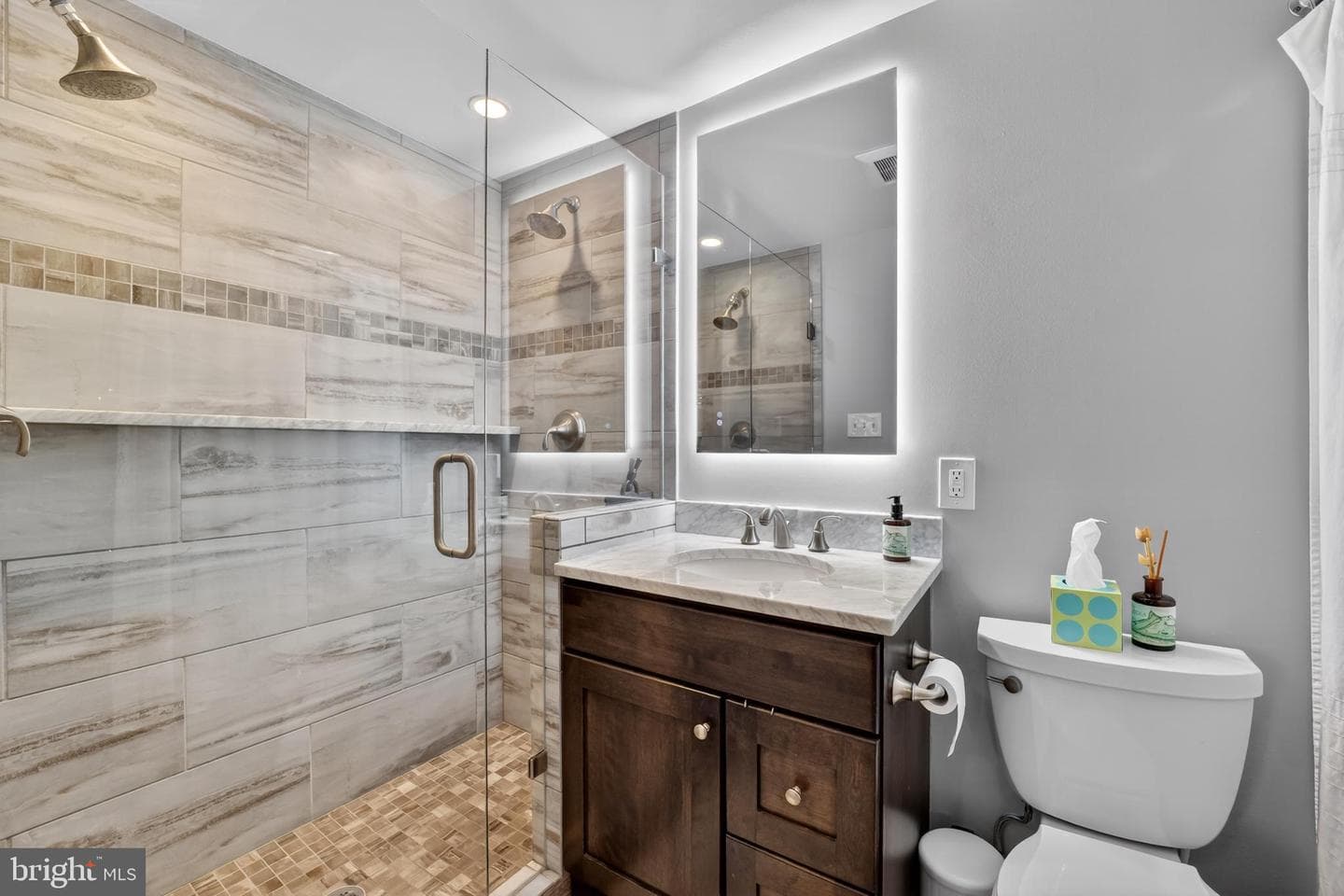719 5th Street NE #3 photo 24