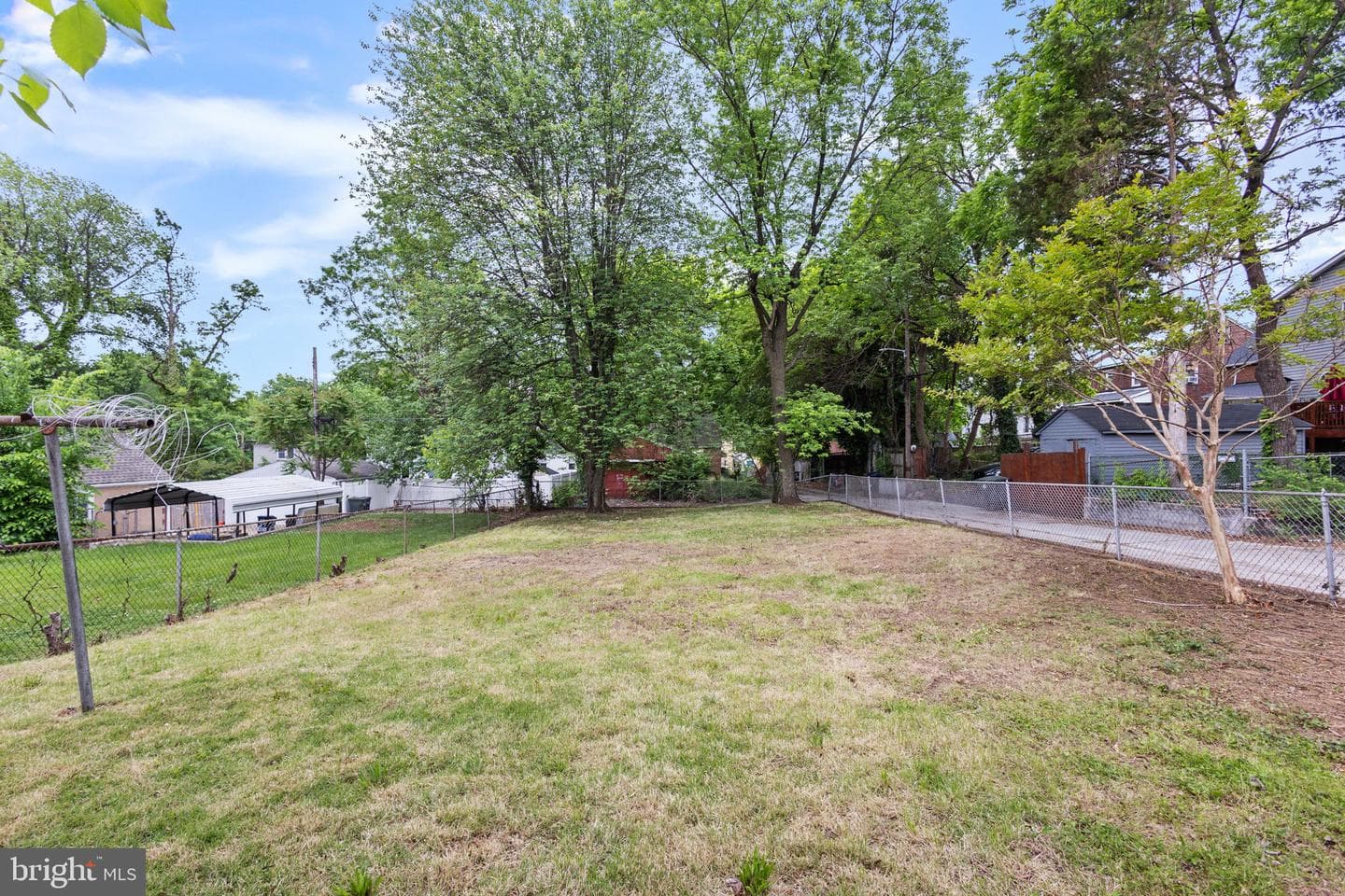 1711 Girard Street NE photo 26