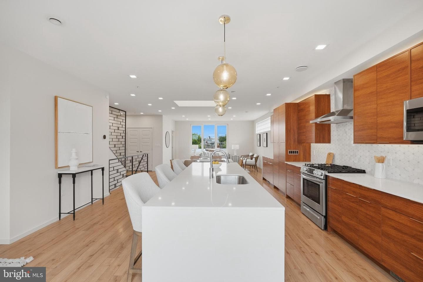 523 Montana Avenue NE #525a, Washington
