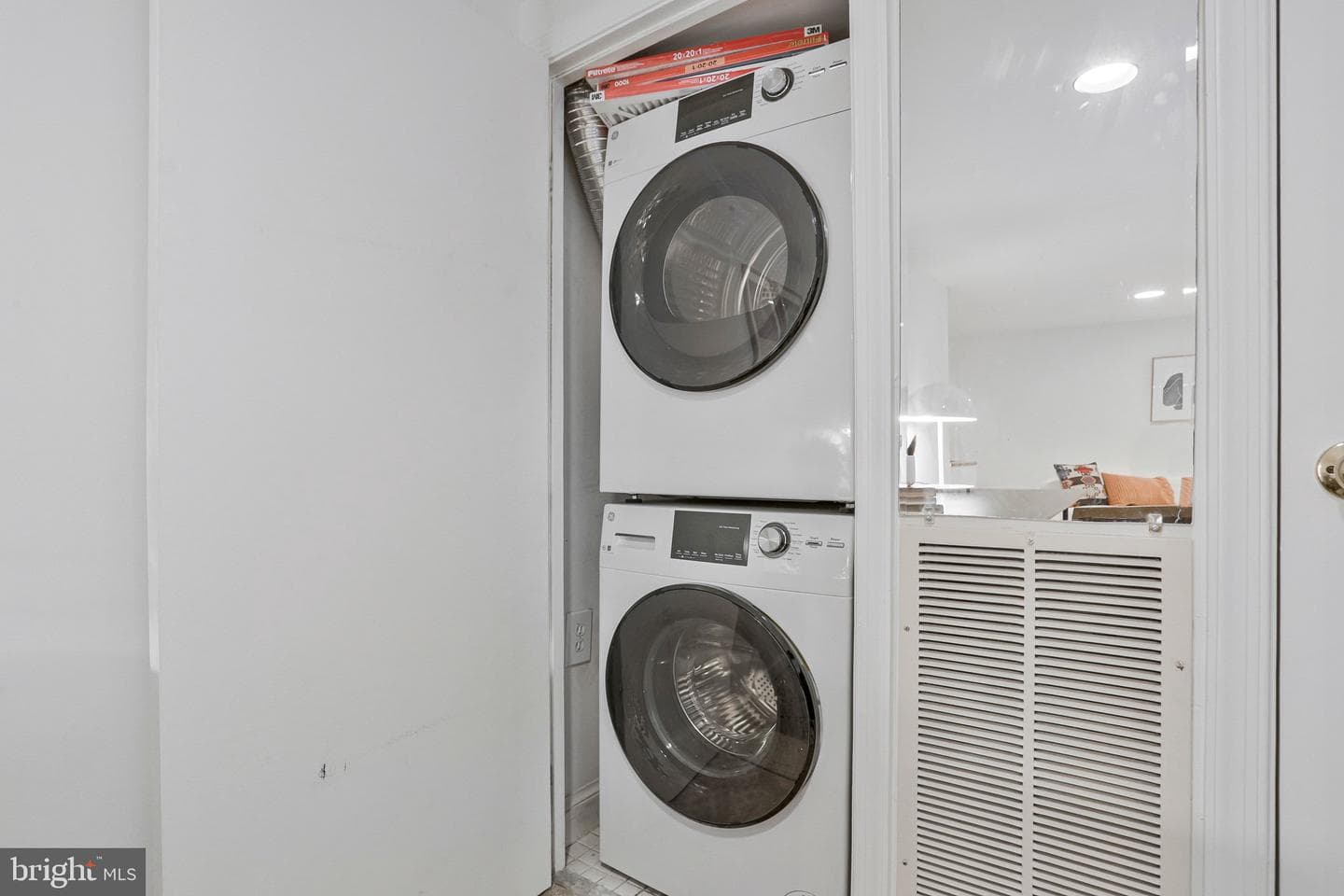 410 5th Street NE #13 photo 15