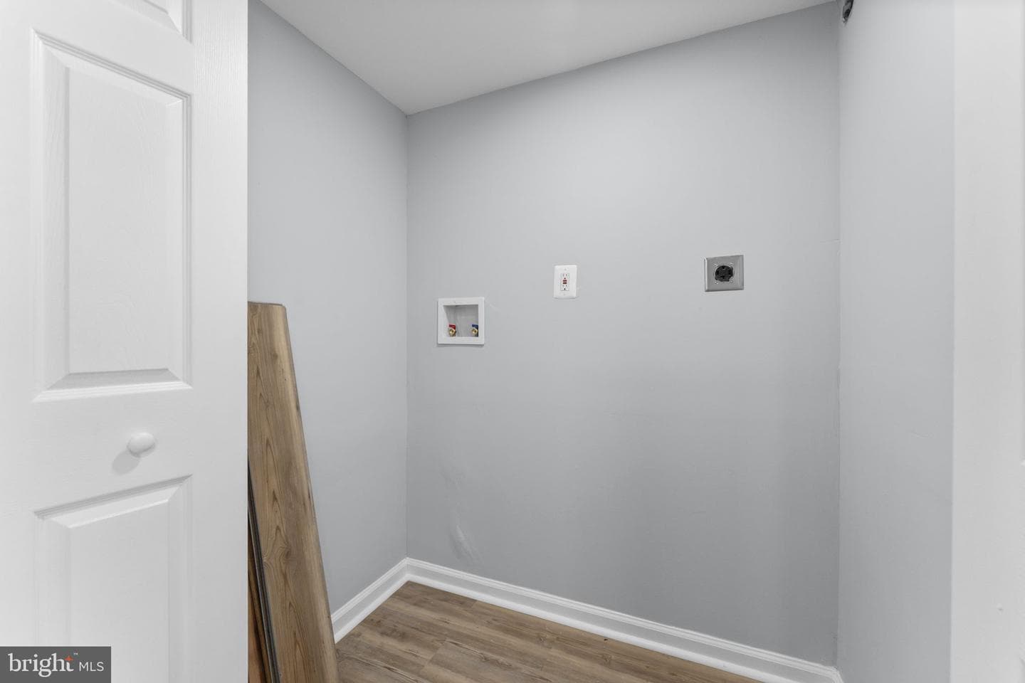 1447 Bangor Street SE photo 17