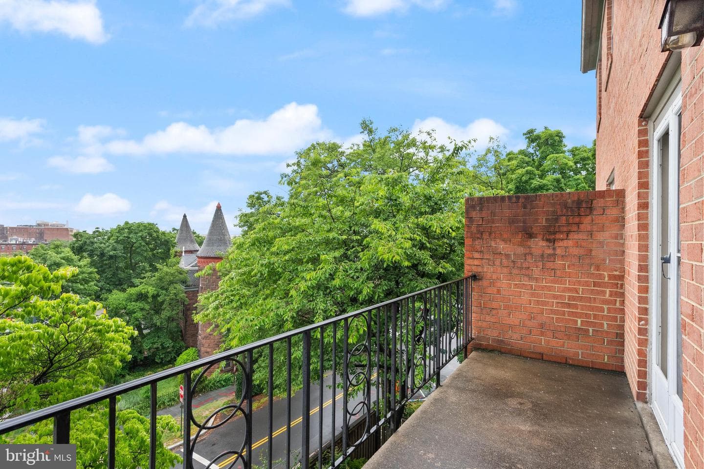 1642 Beekman Place NW #a photo 8