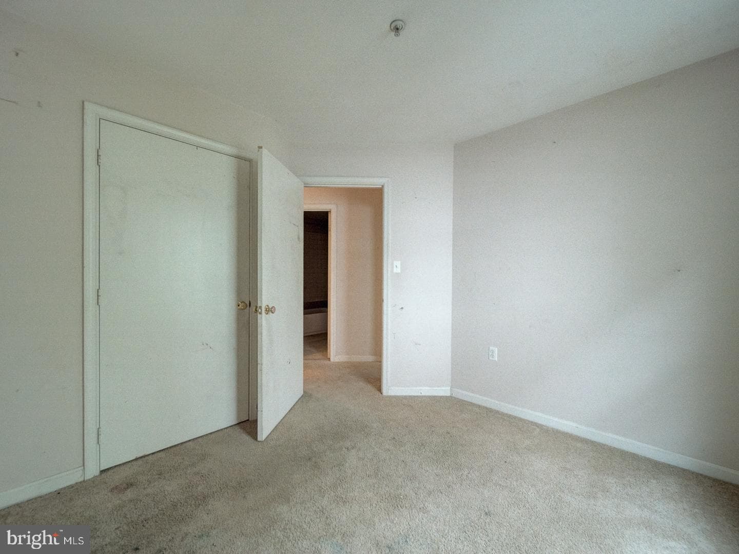 881-A Barnaby Street SE photo 41