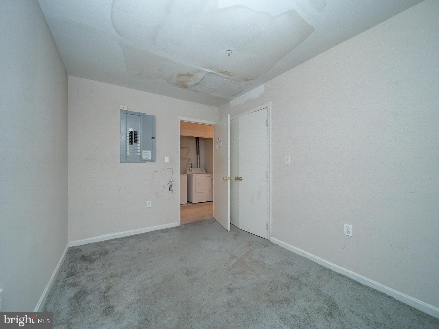 881-A Barnaby Street SE photo 7