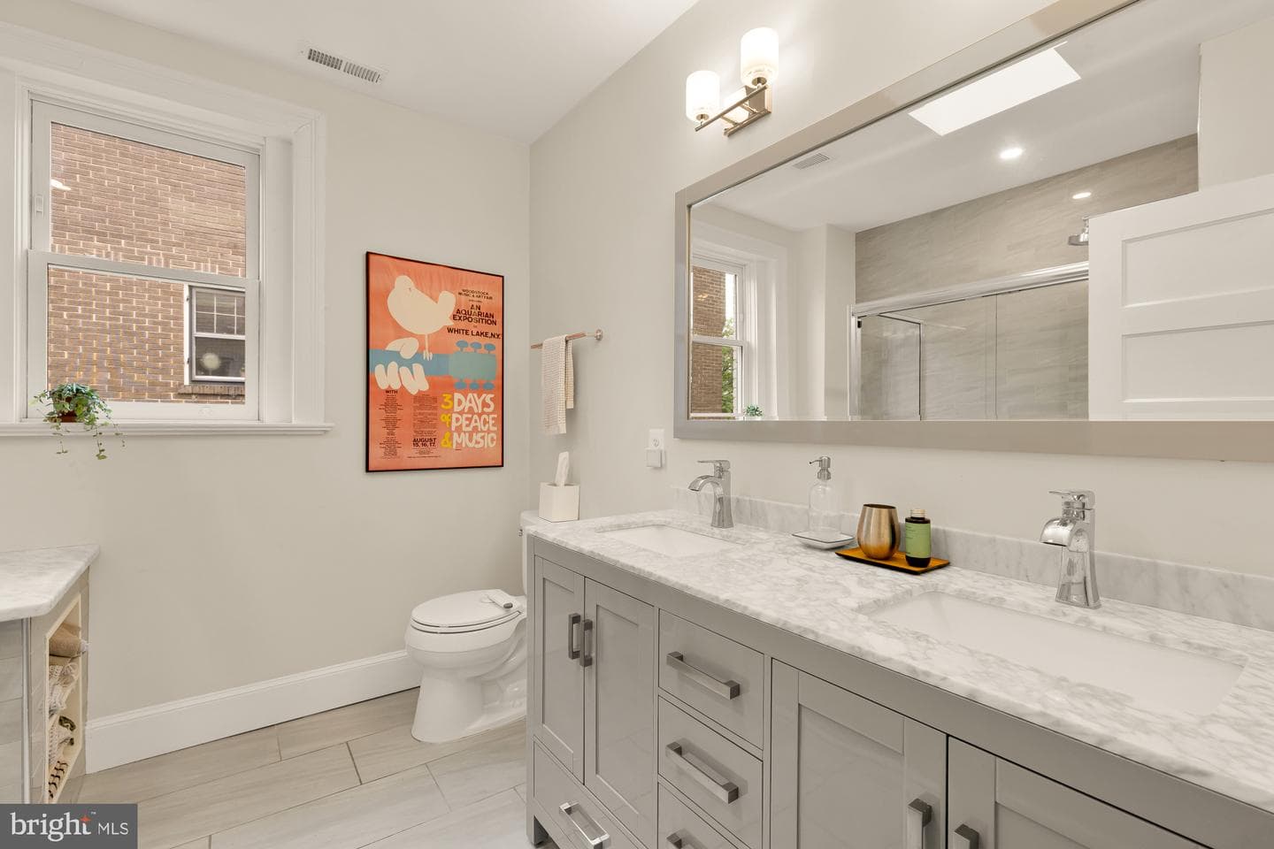 1626 Hobart Street NW photo 40