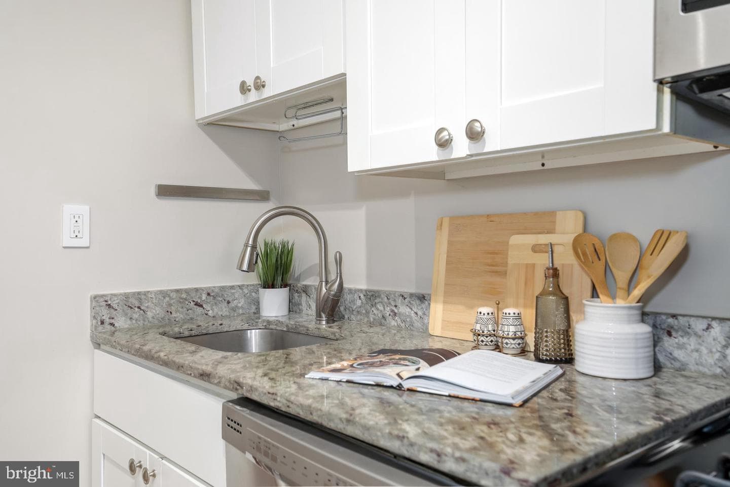1251 Meigs Place NE #1 photo 6