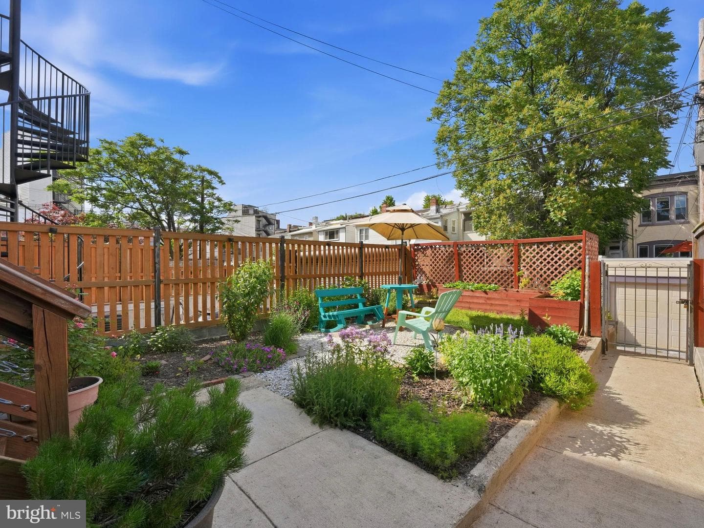 1363 Perry Place NW photo 2
