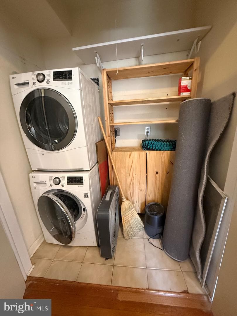526 Kenyon Street NW #201 photo 11