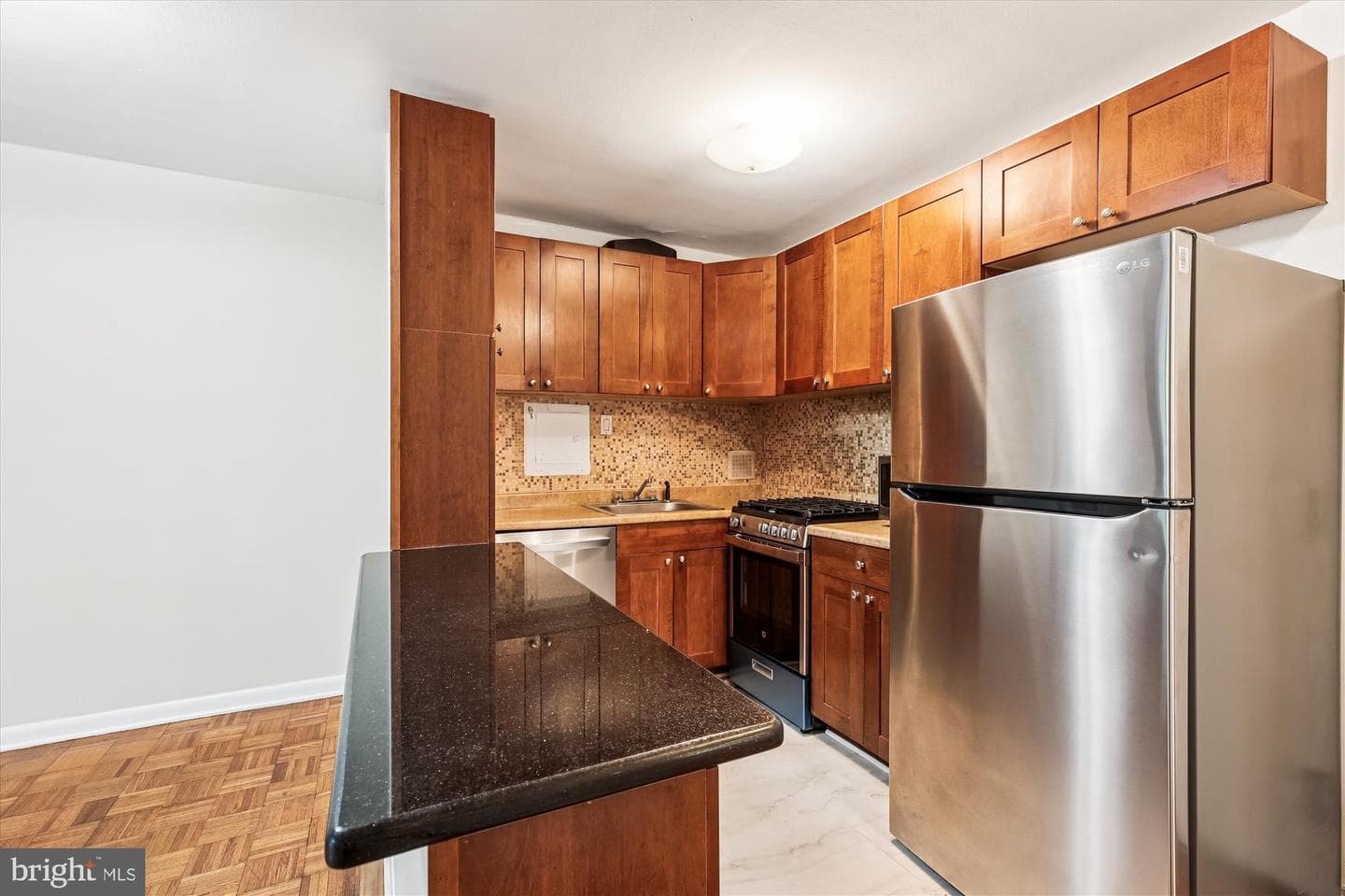 950 25th Street NW #709-N photo 10