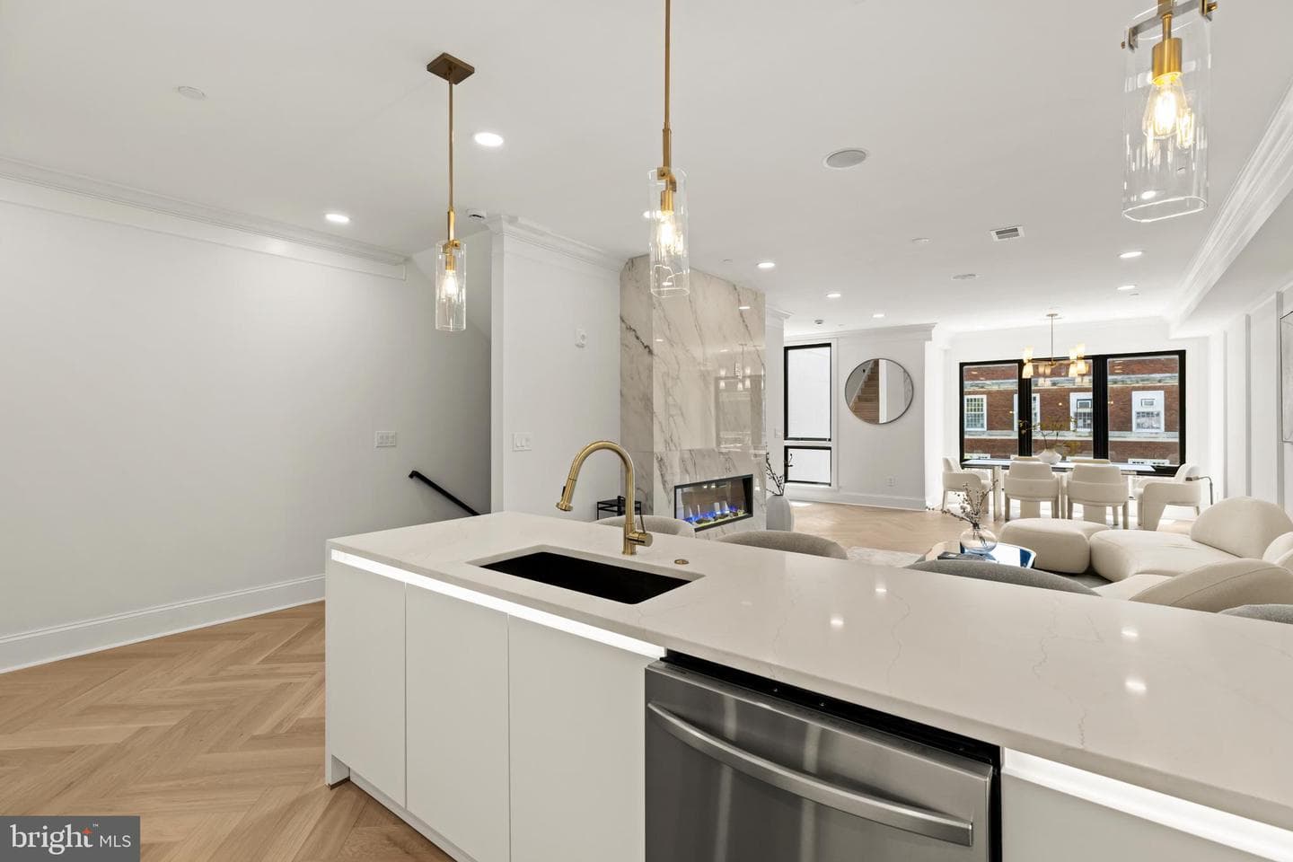 733 Euclid Street NW #303 photo 7