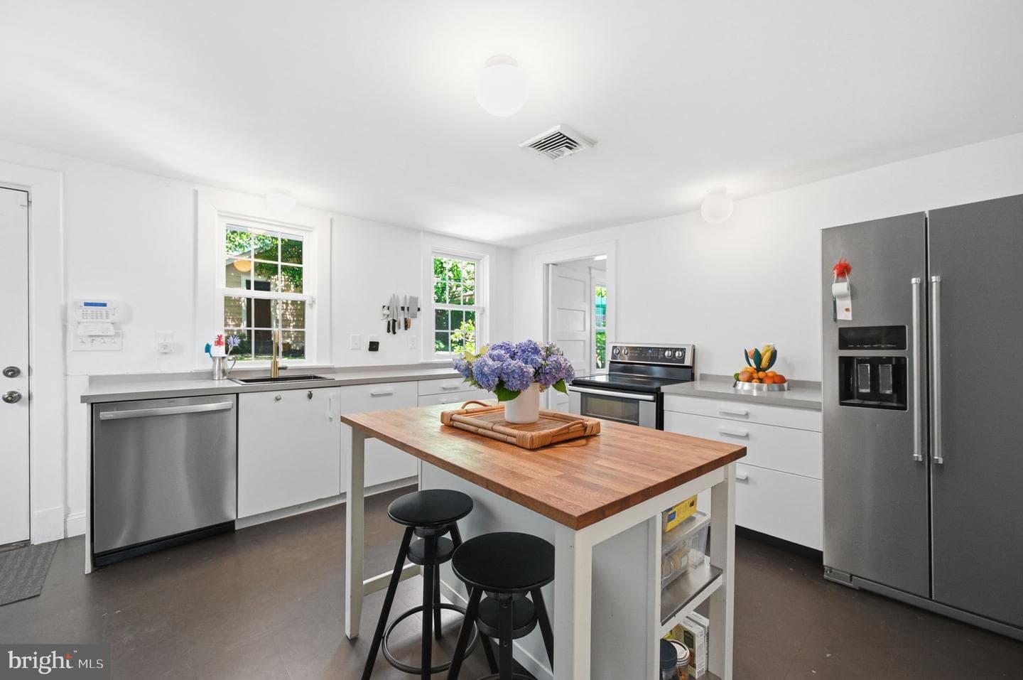 3723 Livingston Street NW photo 8