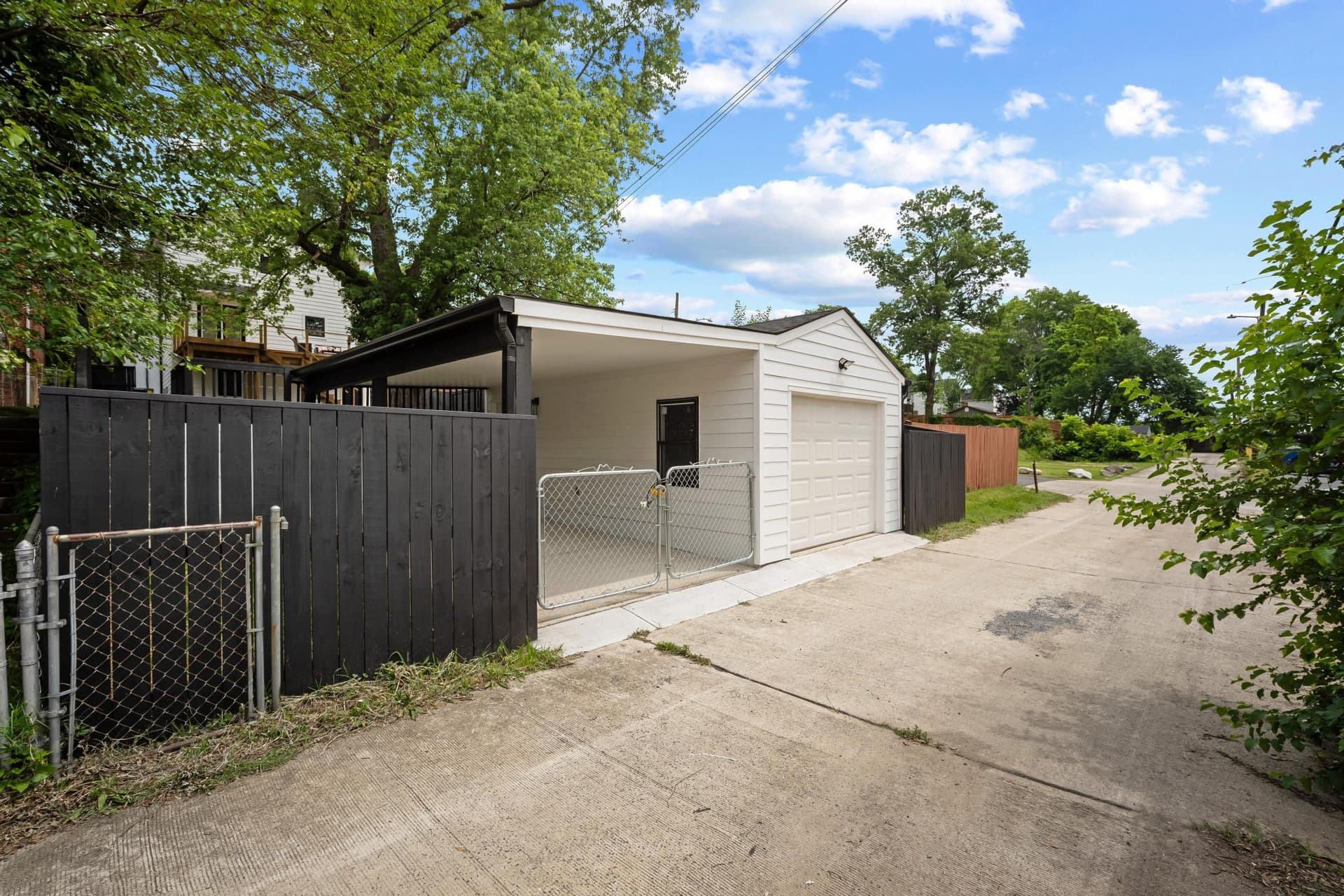 2831 Otis Street NE photo 80