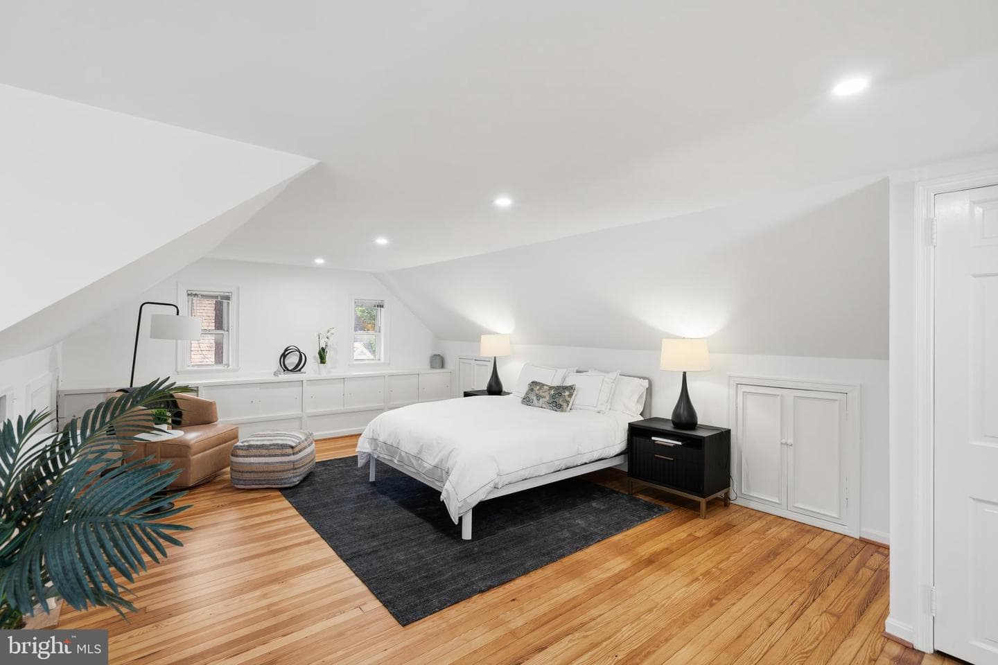 4505 Klingle Street NW photo 30