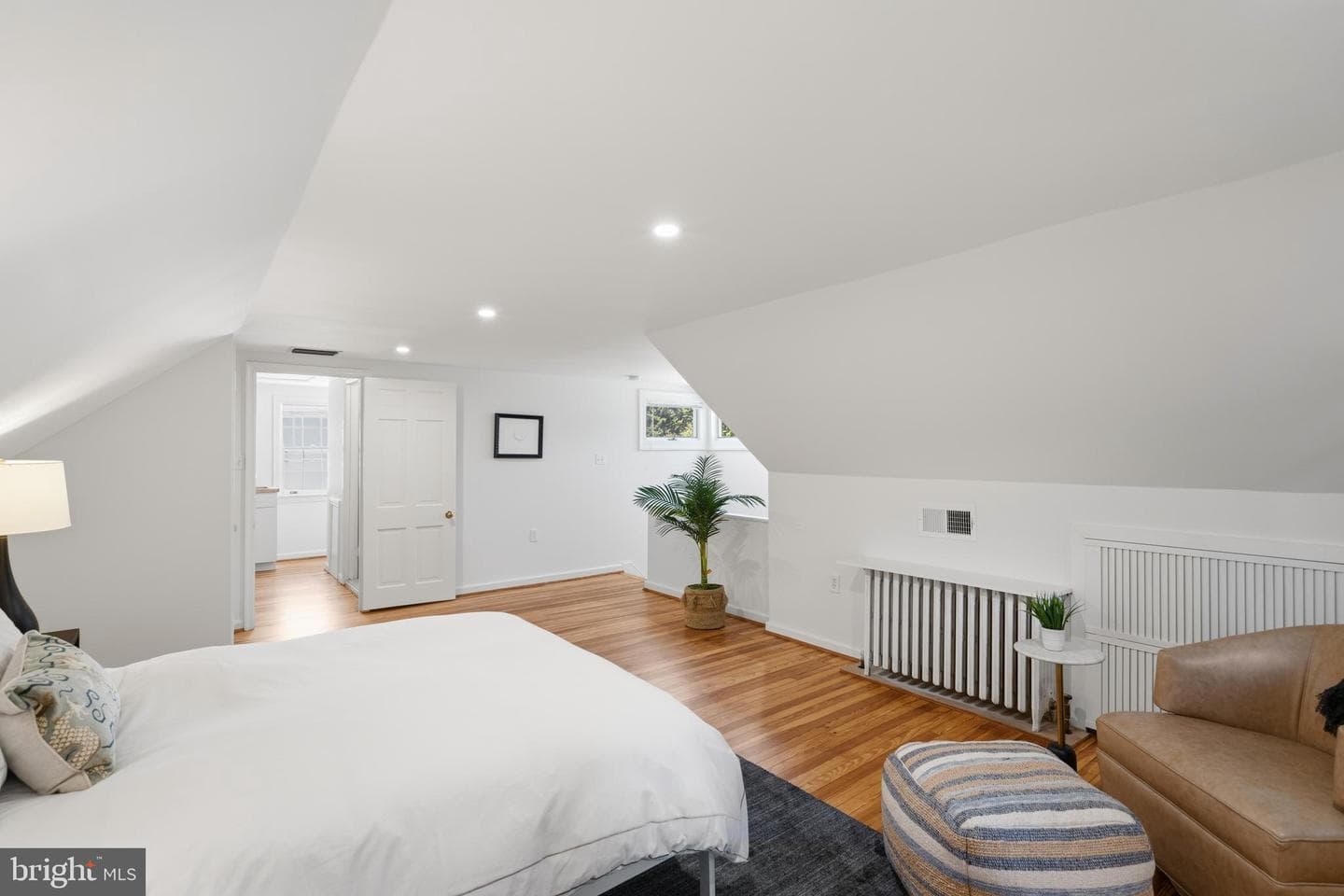 4505 Klingle Street NW photo 31