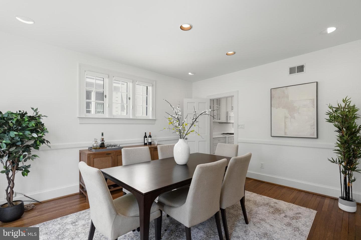 4505 Klingle Street NW photo 6