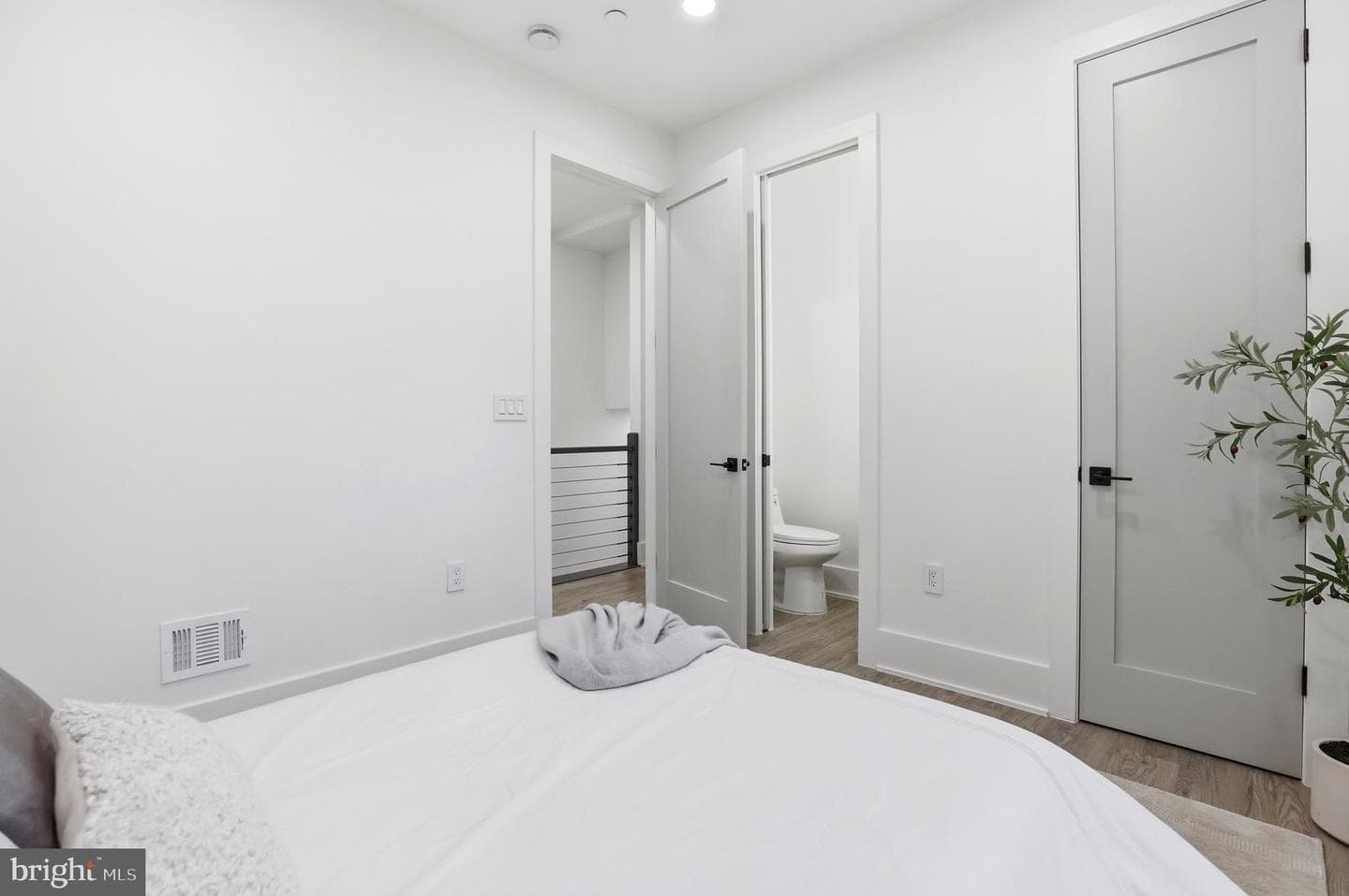 1140 Oates Street NE #101 photo 15