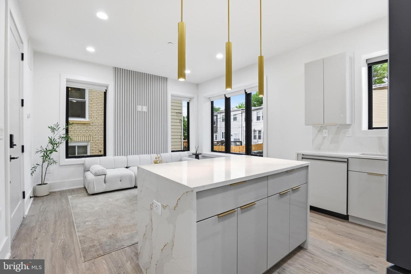 1140 Oates Street NE #101 photo 9
