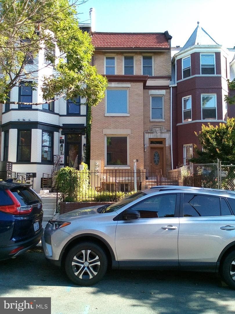 1433 Clifton Street NW #1 photo 6