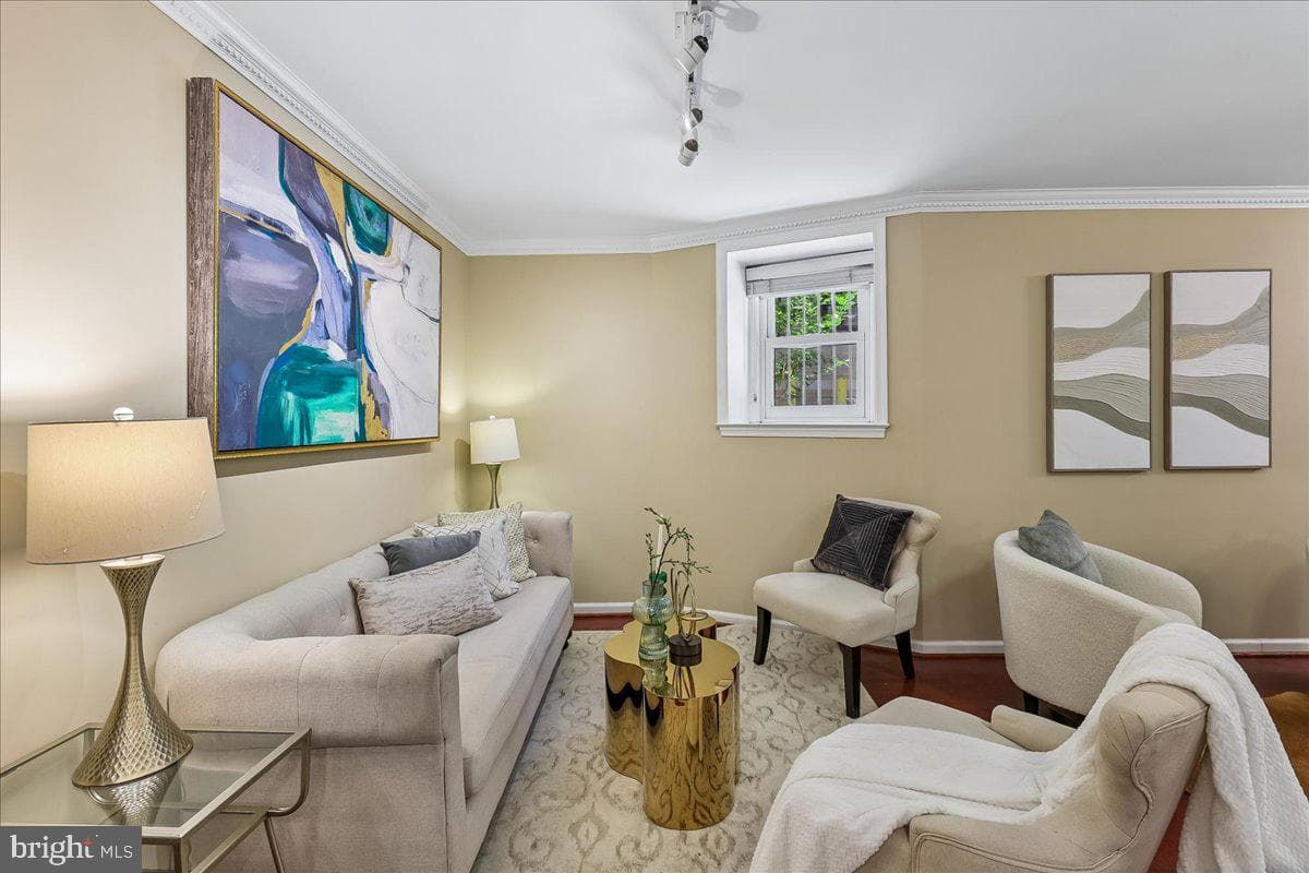 1735 New Hampshire Avenue NW #1 photo 15