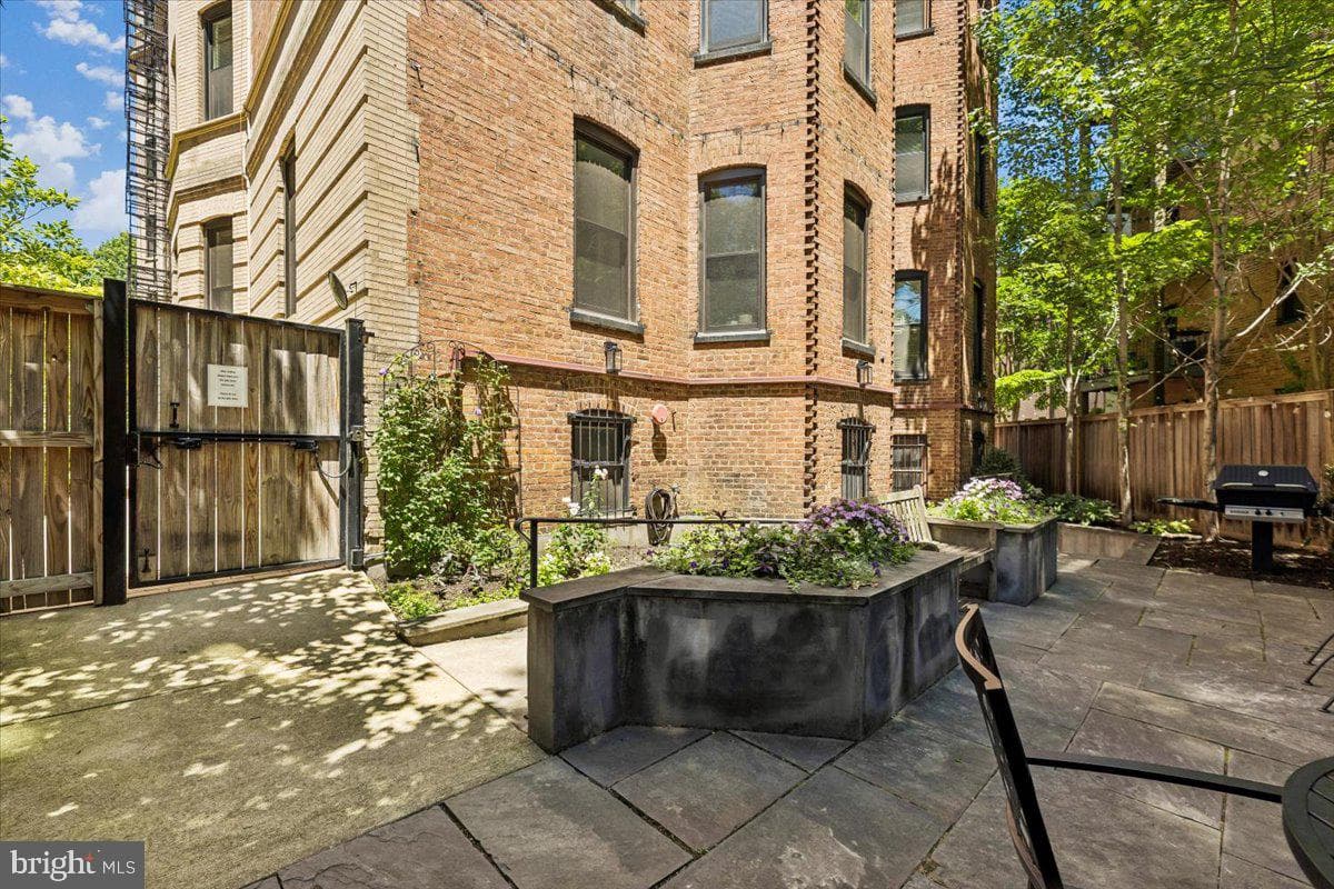 1735 New Hampshire Avenue NW #1 photo 28