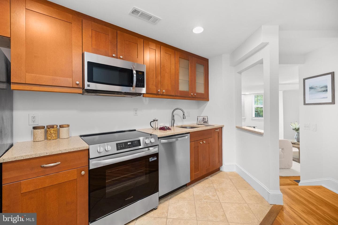 350 9th Street SE #15 photo 3