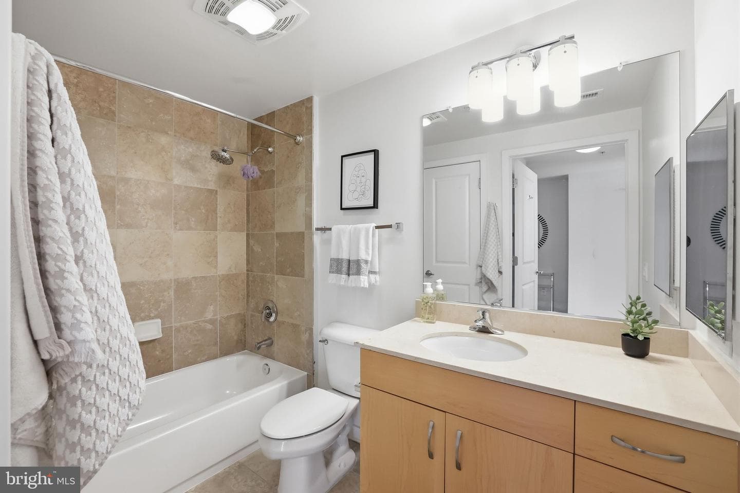 475 K Street NW #809 photo 24