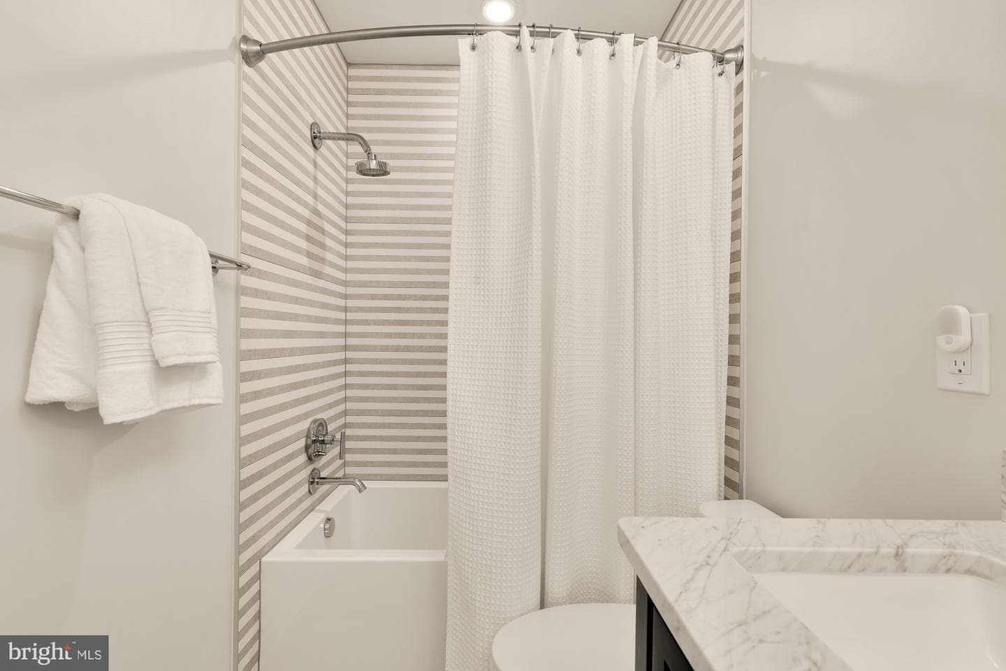 1737 11th Street NW #102 photo 28