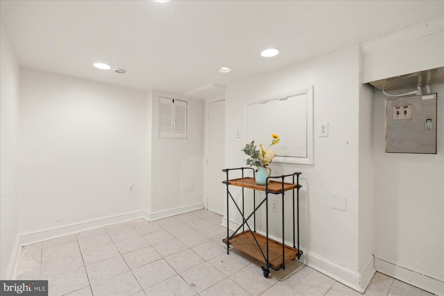 1062 Thomas Jefferson Street NW photo 43