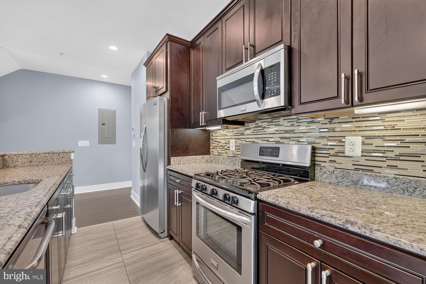 2126 3rd Street NE #b photo 7