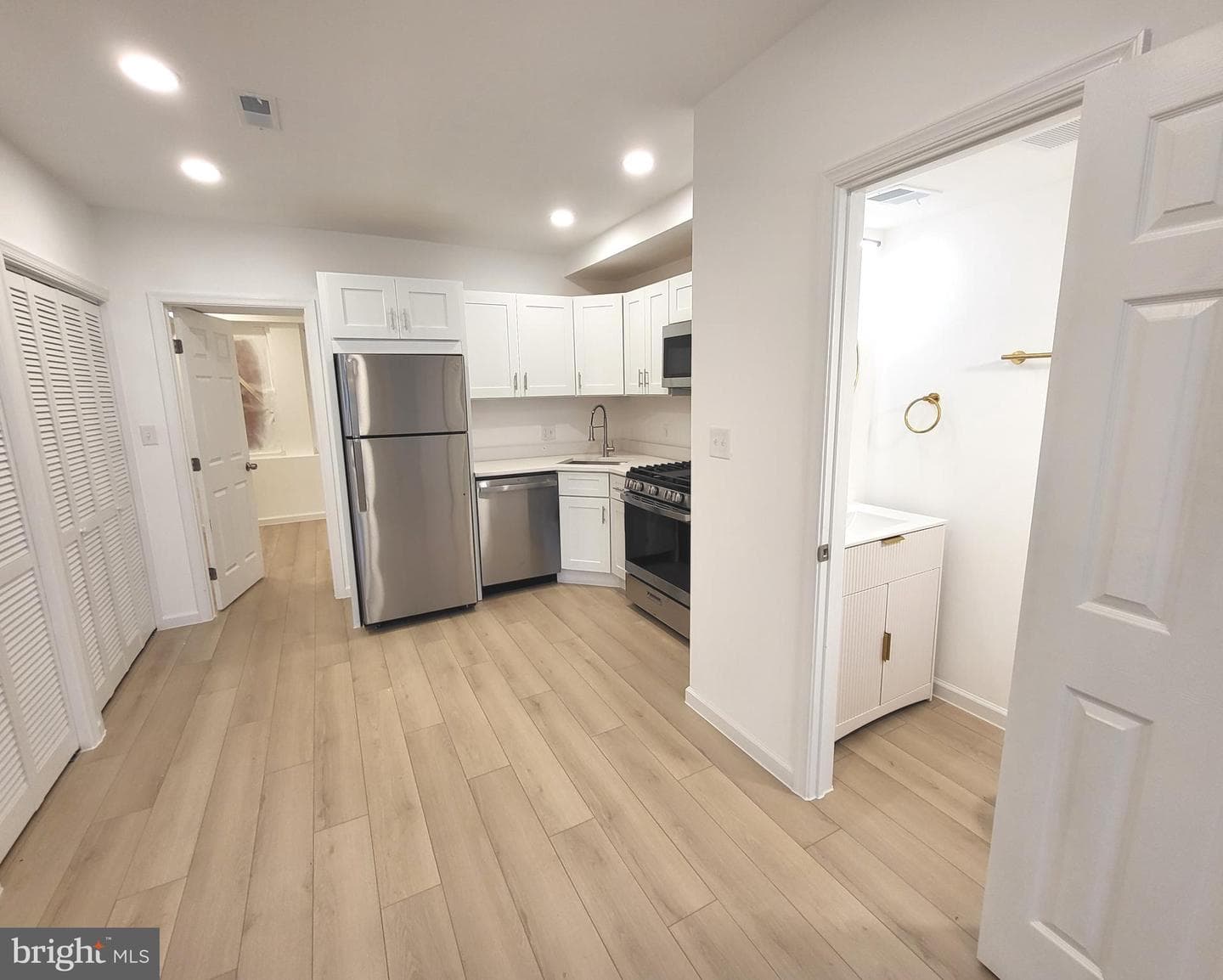 562 24th Street NE photo 3