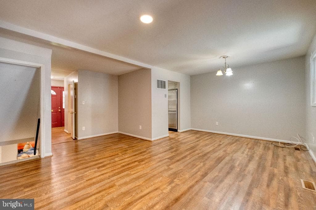 4903 8th Street NE photo 7