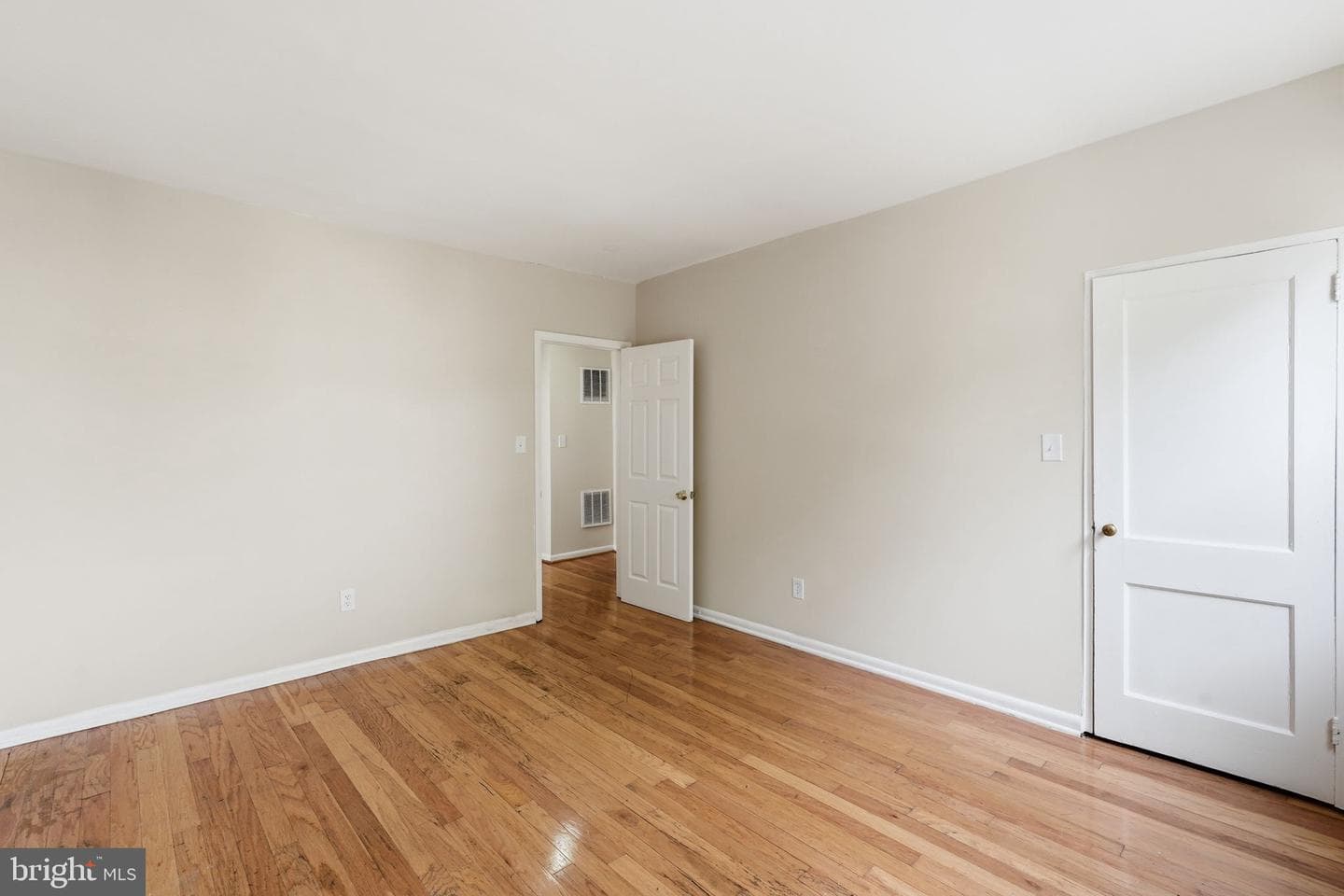 1235 16th Street NE photo 29