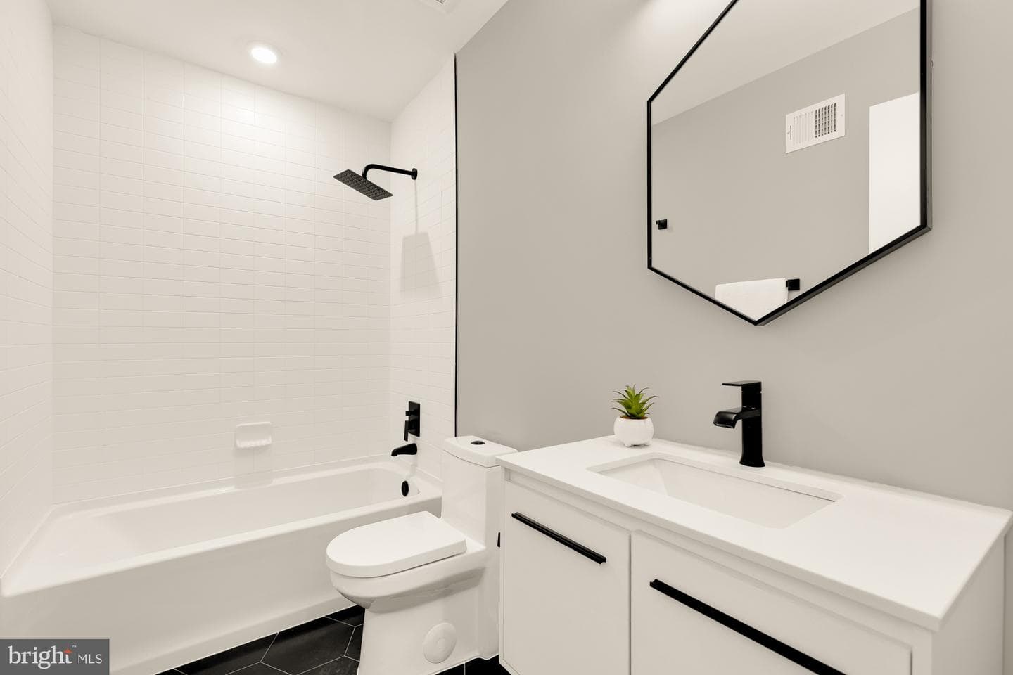 26 Todd Place NE #2 photo 32