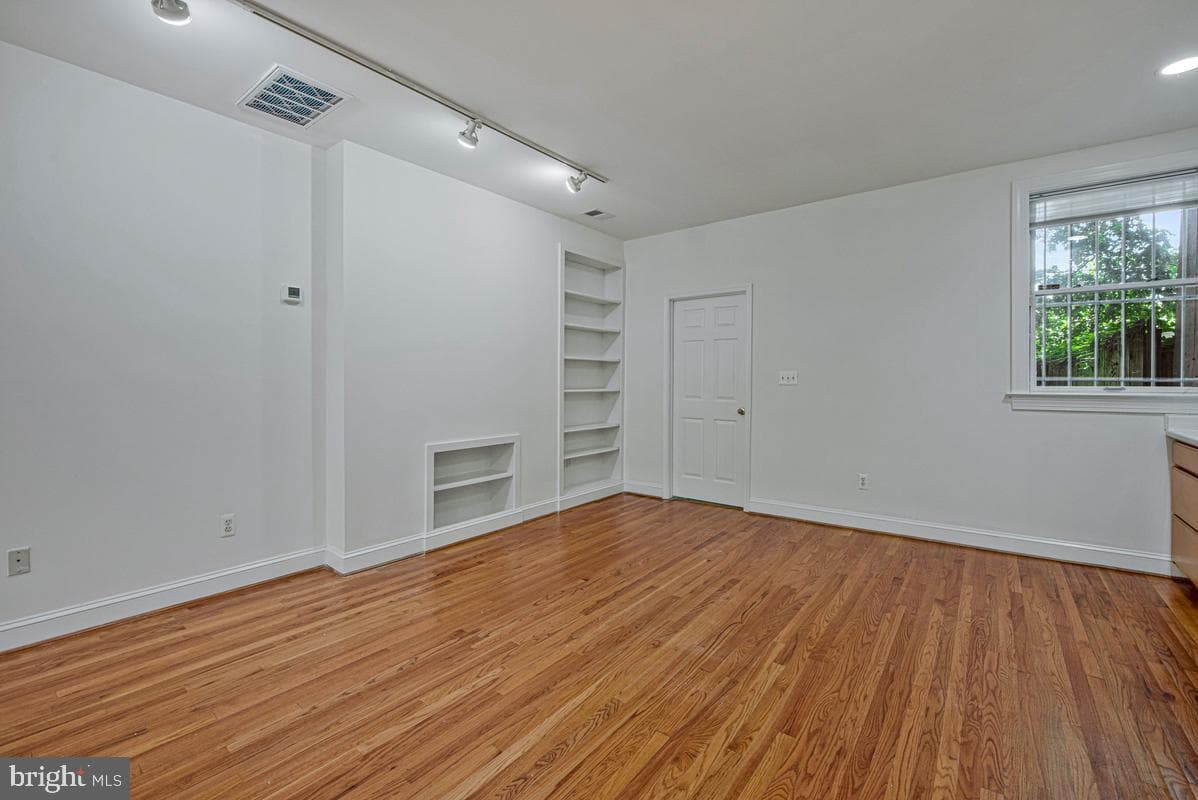1233 4th Street NW photo 8