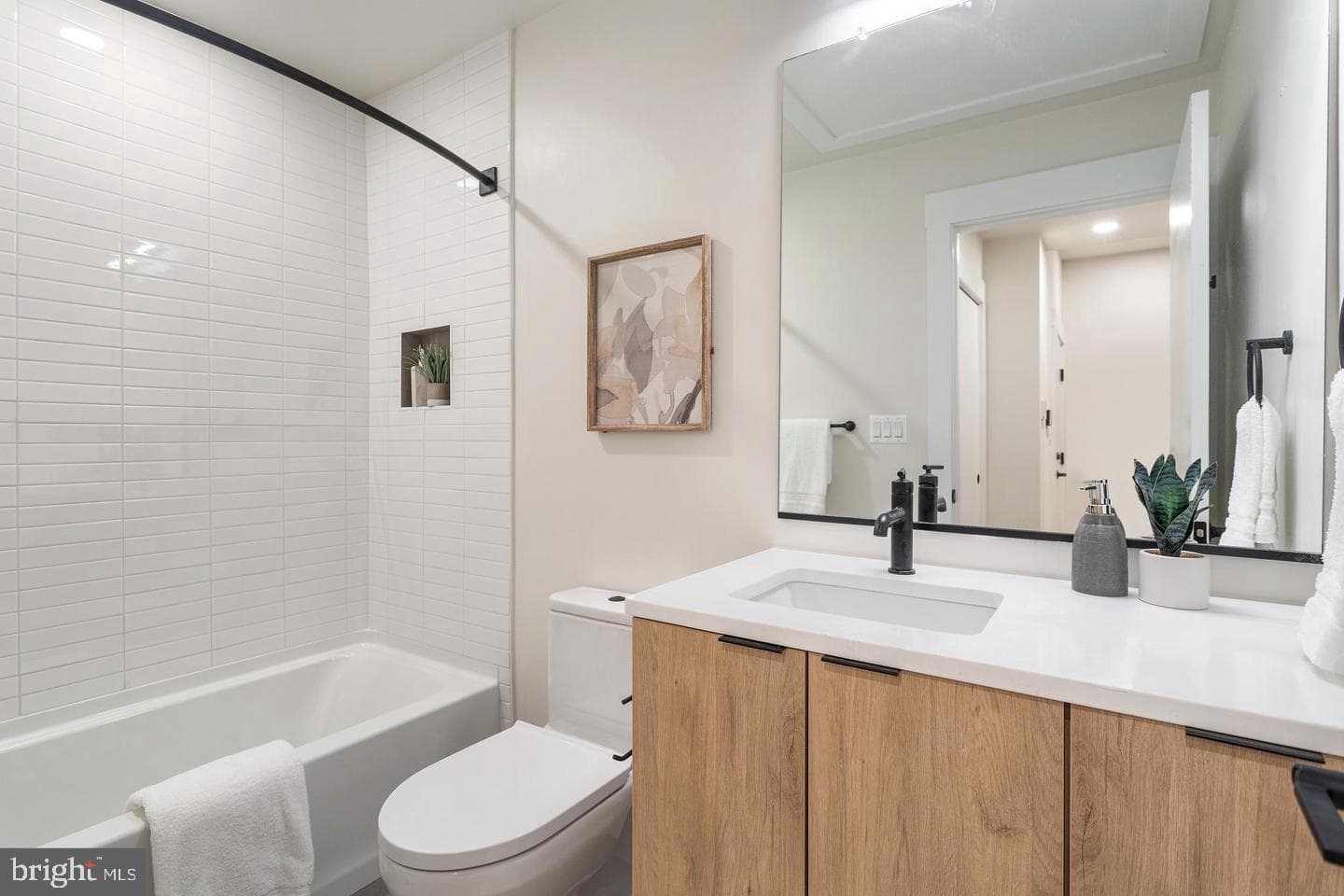 733 8th Street SE #01 photo 11