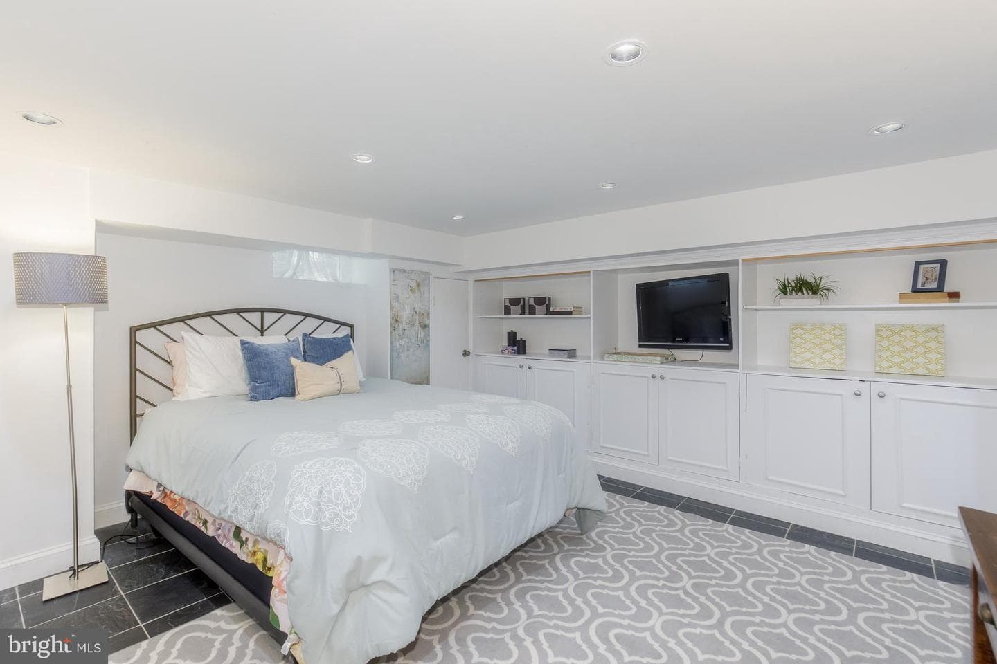 4443 Greenwich Parkway NW photo 31