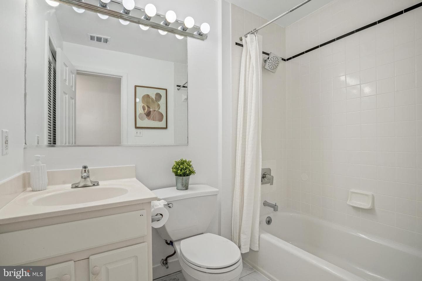 1827 Florida Avenue NW #202 photo 15