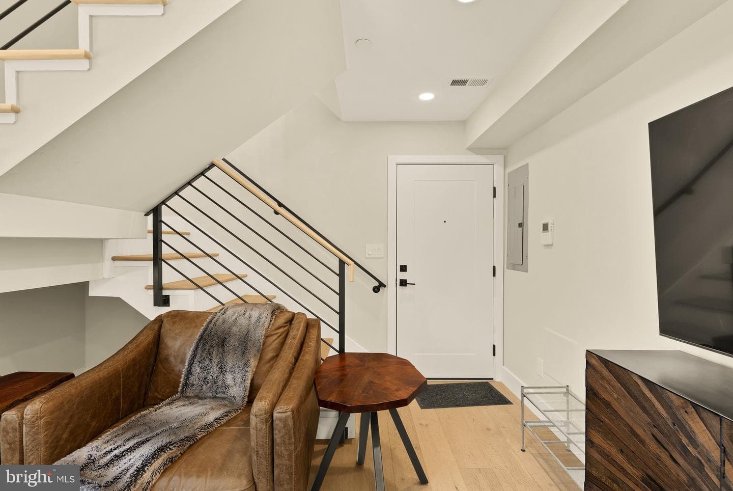 2556 University Place NW #302 photo 7