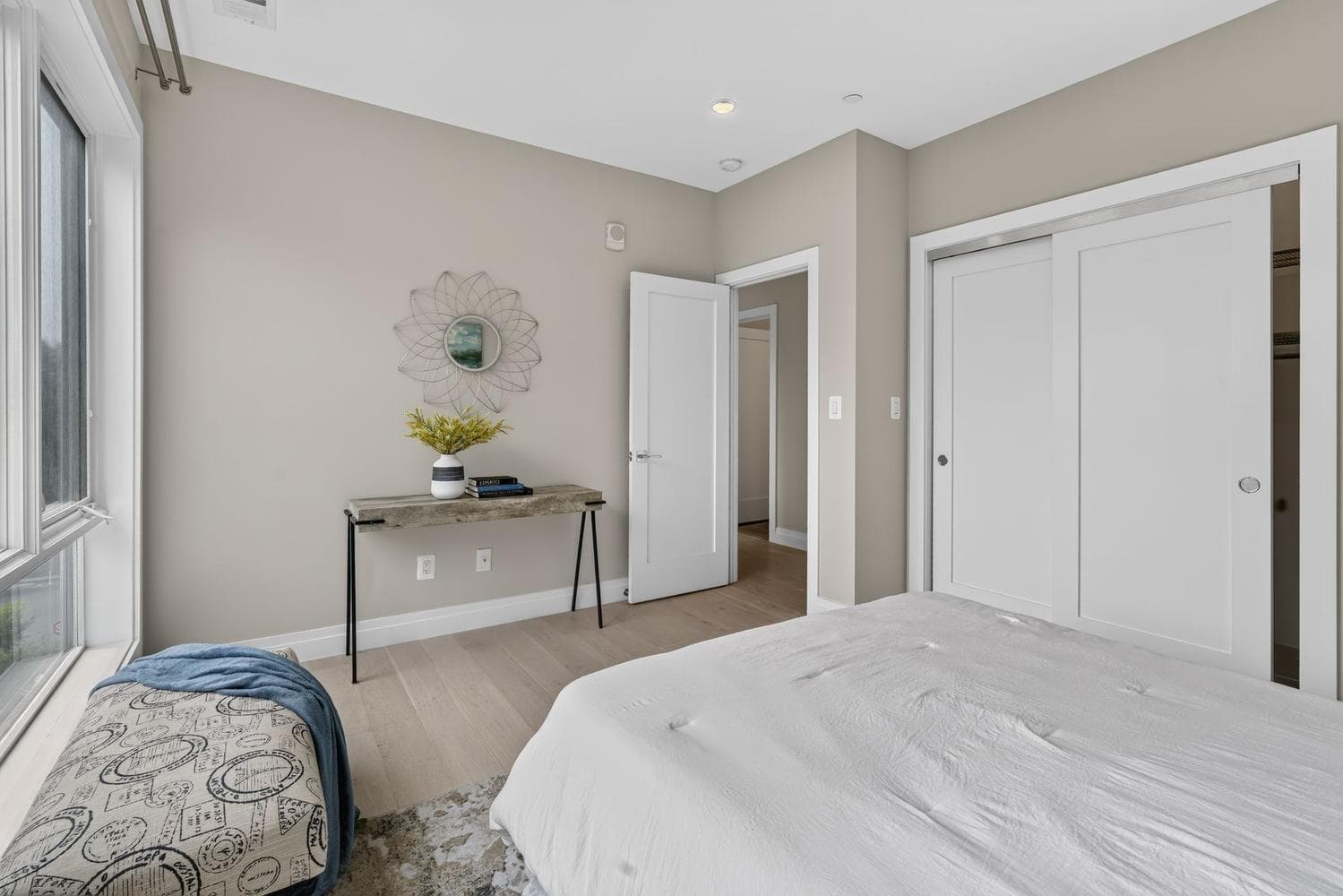 1102 Staples Street NE #301 photo 12