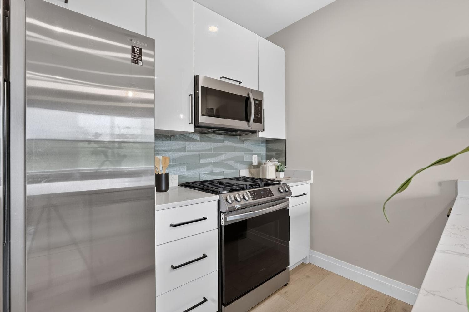 1102 Staples Street NE #301 photo 6