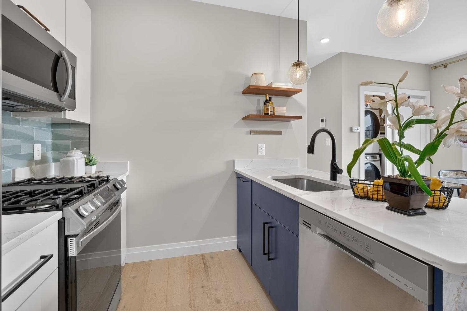 1102 Staples Street NE #301 photo 7