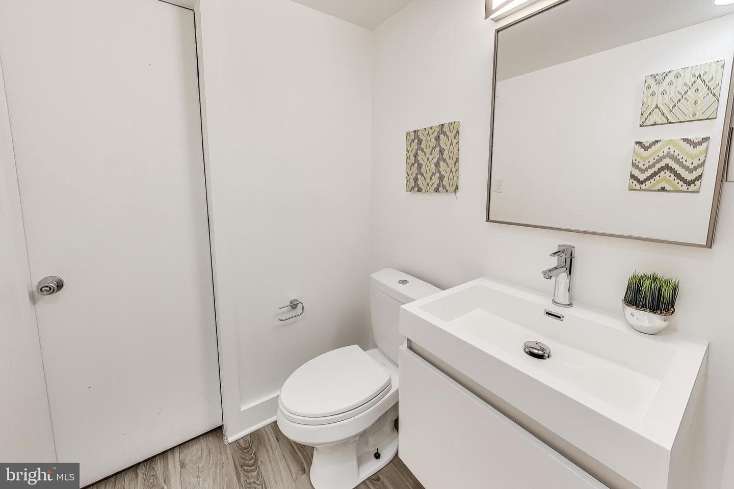 1406 Meridian Place NW #b photo 17