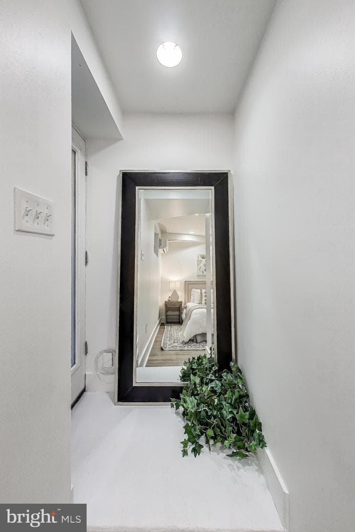 1406 Meridian Place NW #b photo 18