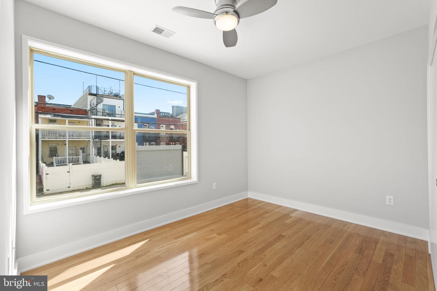 610 Newton Place NW #4 photo 26