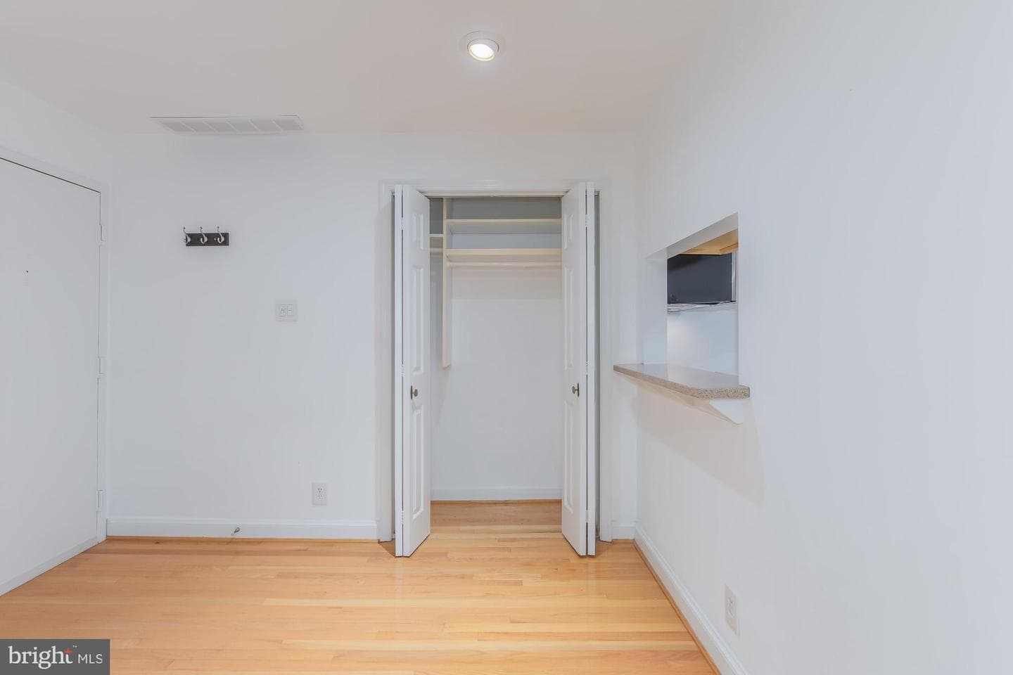 1316 New Hampshire Avenue NW #503 photo 11