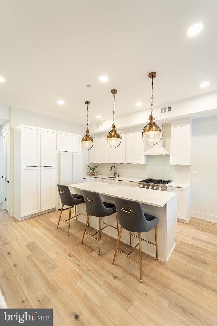 1215 Holbrook Terrace NE #1 photo 16